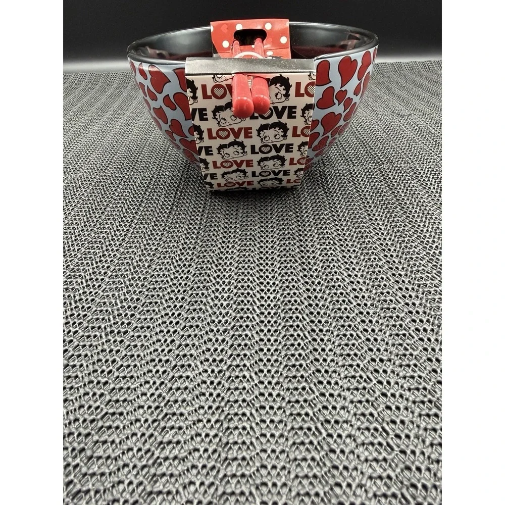 Betty Boop Hearts Ceramic Noodle Bowl Bamboo Chopsticks 20 oz New
